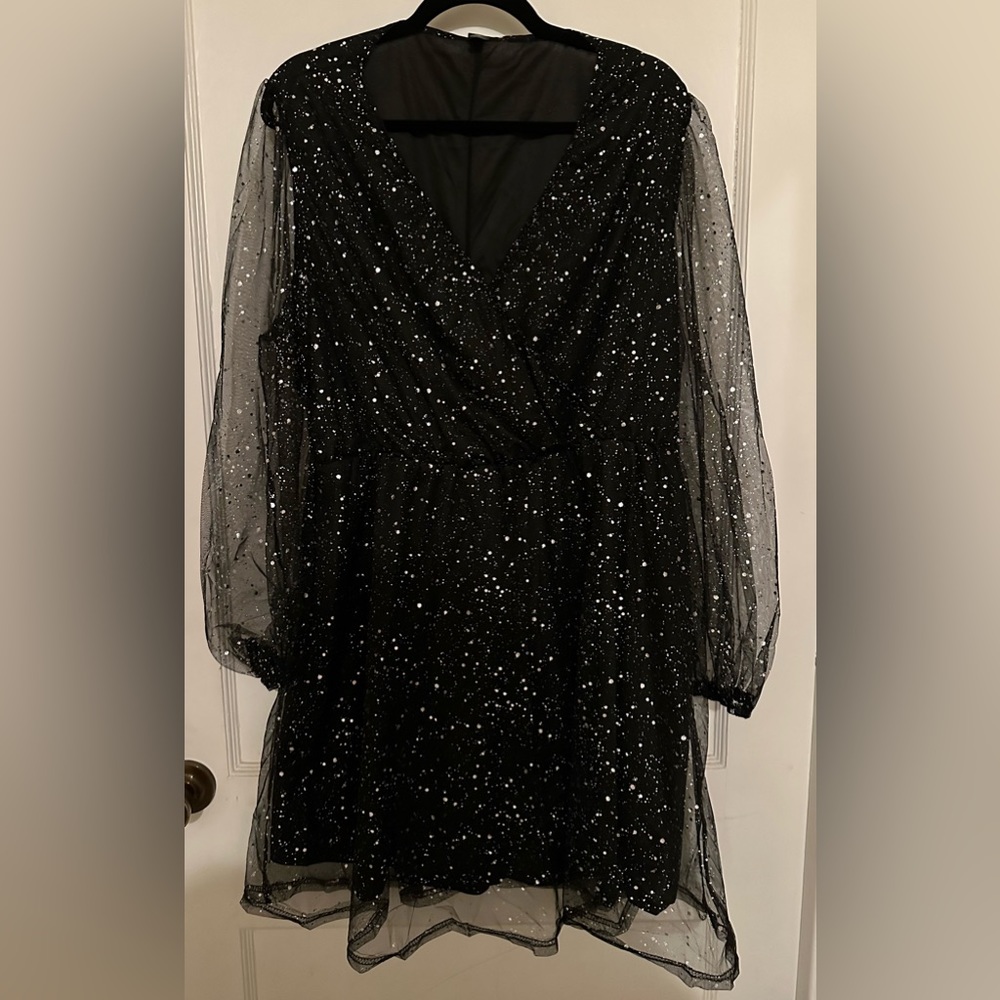 Fits 18-20 Curve.  Black with silver Party Dress